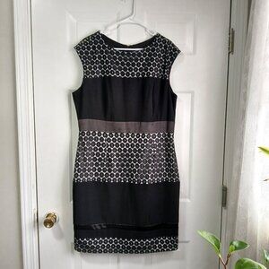 Studio One New York Knee Length Sleeveless Black Cocktail Dress Size 16